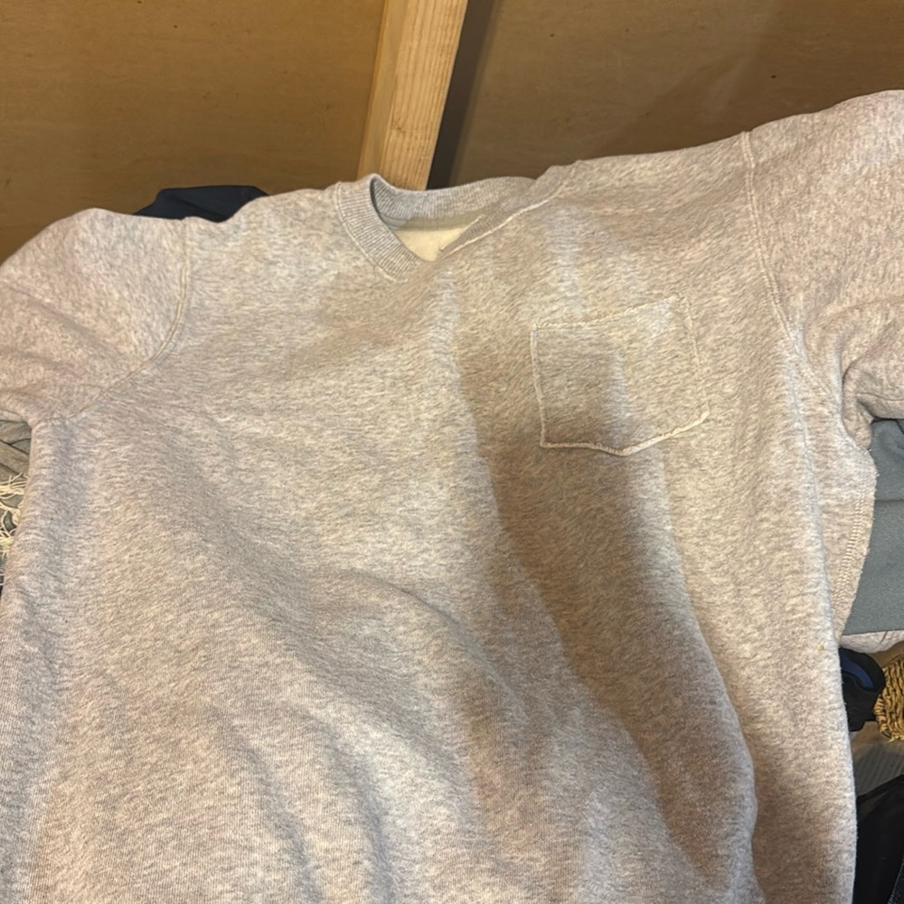 Aerie grey sweatshirt with pocket